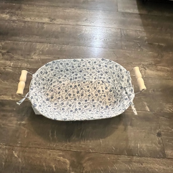 True Living Wire Basket W/ Fabric Liner & Wooden Handles NEW - Picture 4 of 6